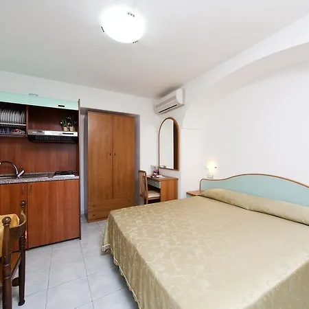 Апарт-отель La Rotonda Sul Mare 3*