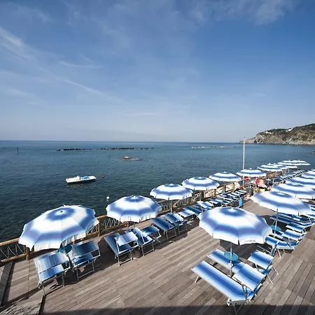 Апарт-отель La Rotonda Sul Mare