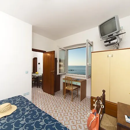 Апарт-отель La Rotonda Sul Mare Форио